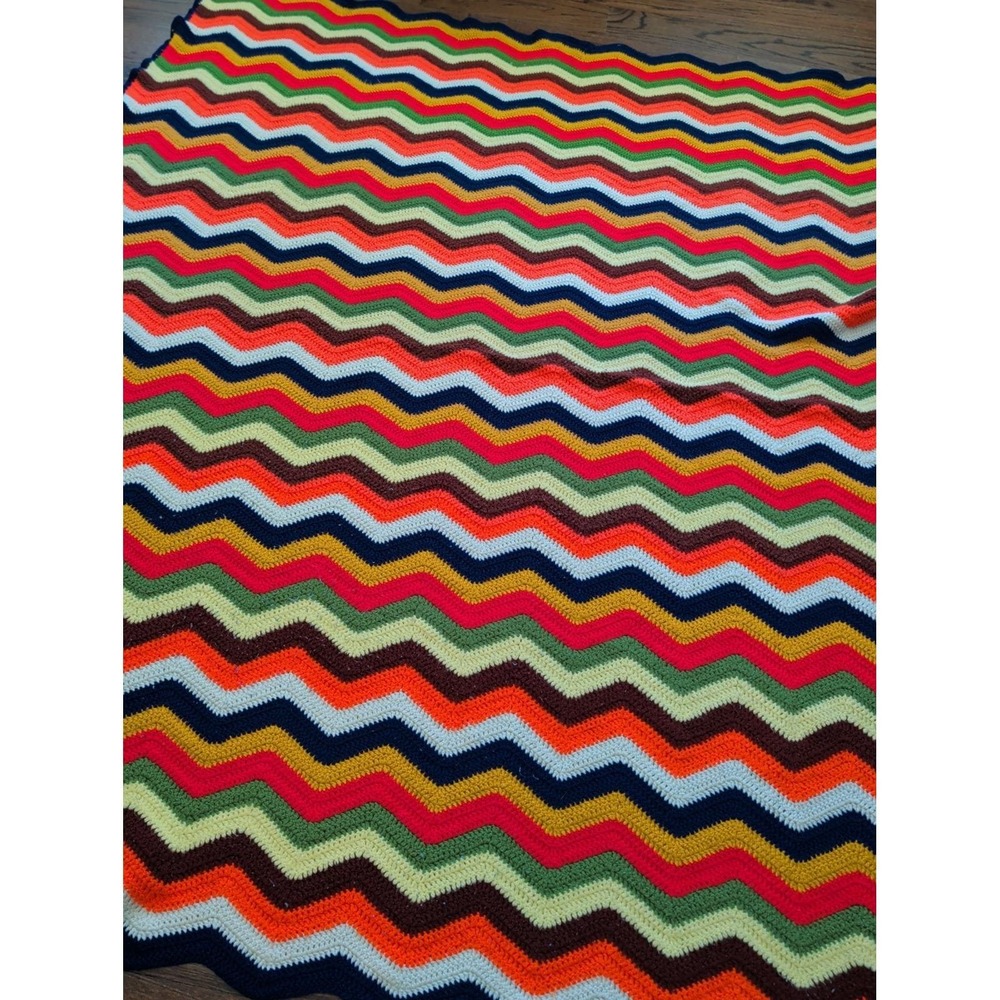 Vtg Afghan Crochet 70s Chevron Zigzag Grannycore Twin Blanket 68x79 Multicolor